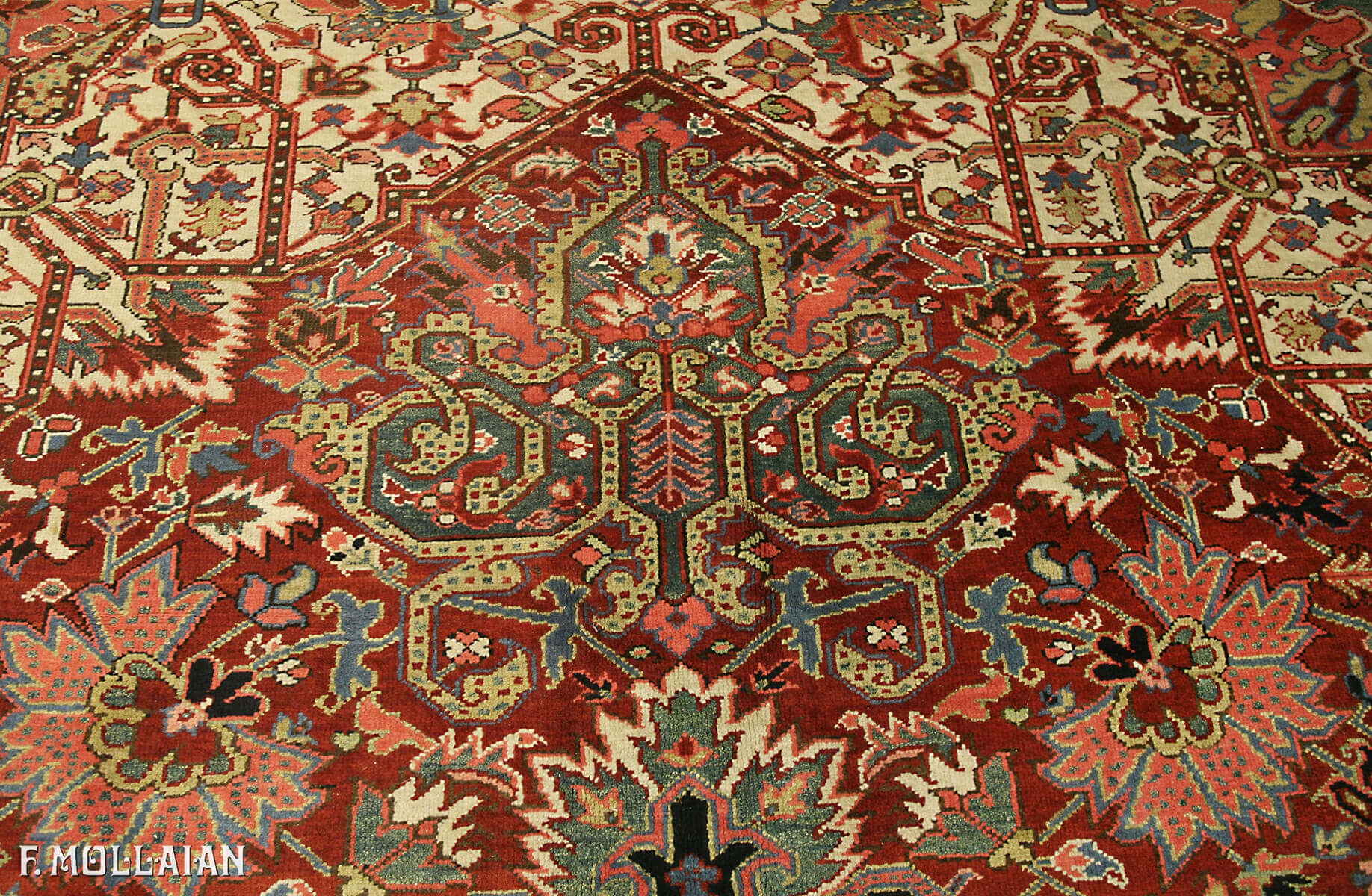 Antique Persian Heriz Carpet n°:42194126—(tubai 12/07/2021)